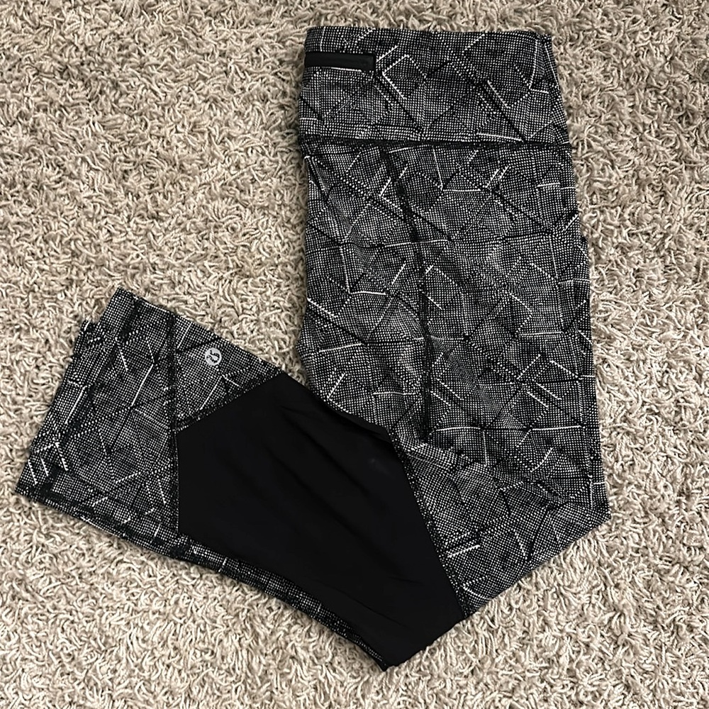 Lululemon Cropped Leggings